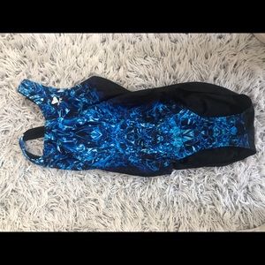 TYR swimsuit size 30